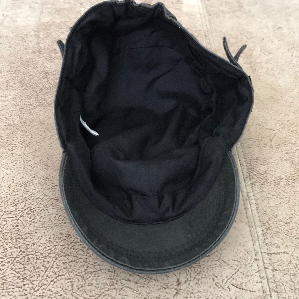 Hat - Picture 4 of 4